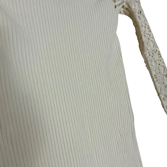FREE PEOPLE INTIMATELY sz X Small/ Small Turtleneck Lace Sleeves Off White Cream - Picture 4 of 5